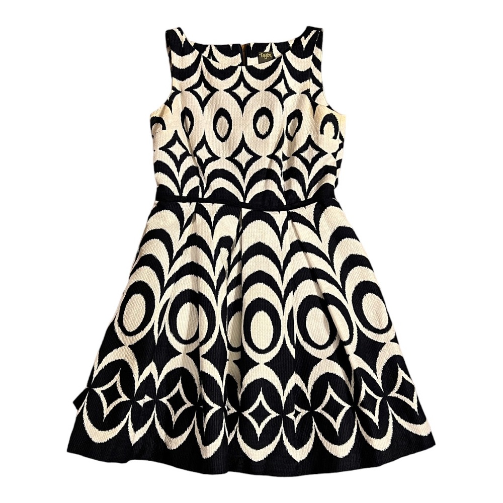 Taylor dark blue and white aline dress with pockets. Size 8.